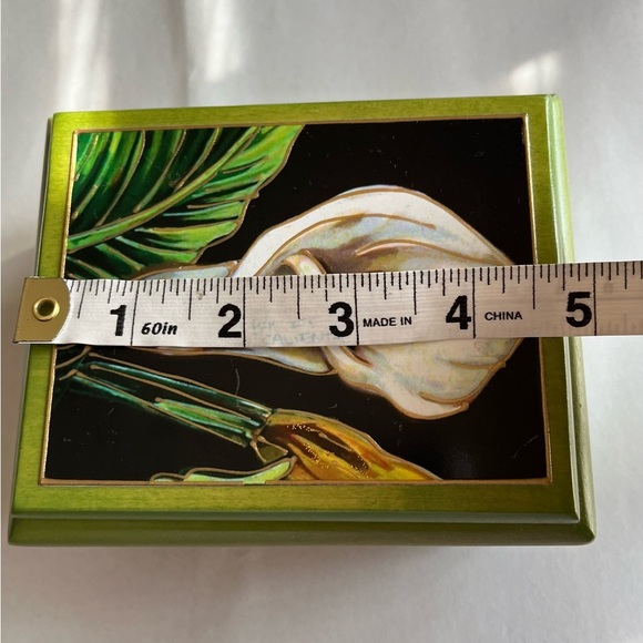 Gorgeous Hand Painted Calla Lily Green Wooden Trinket Box EUC - Picture 12 of 13